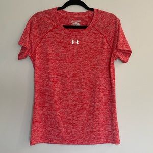 Under Armour women’s loose fit short sleeve shirt